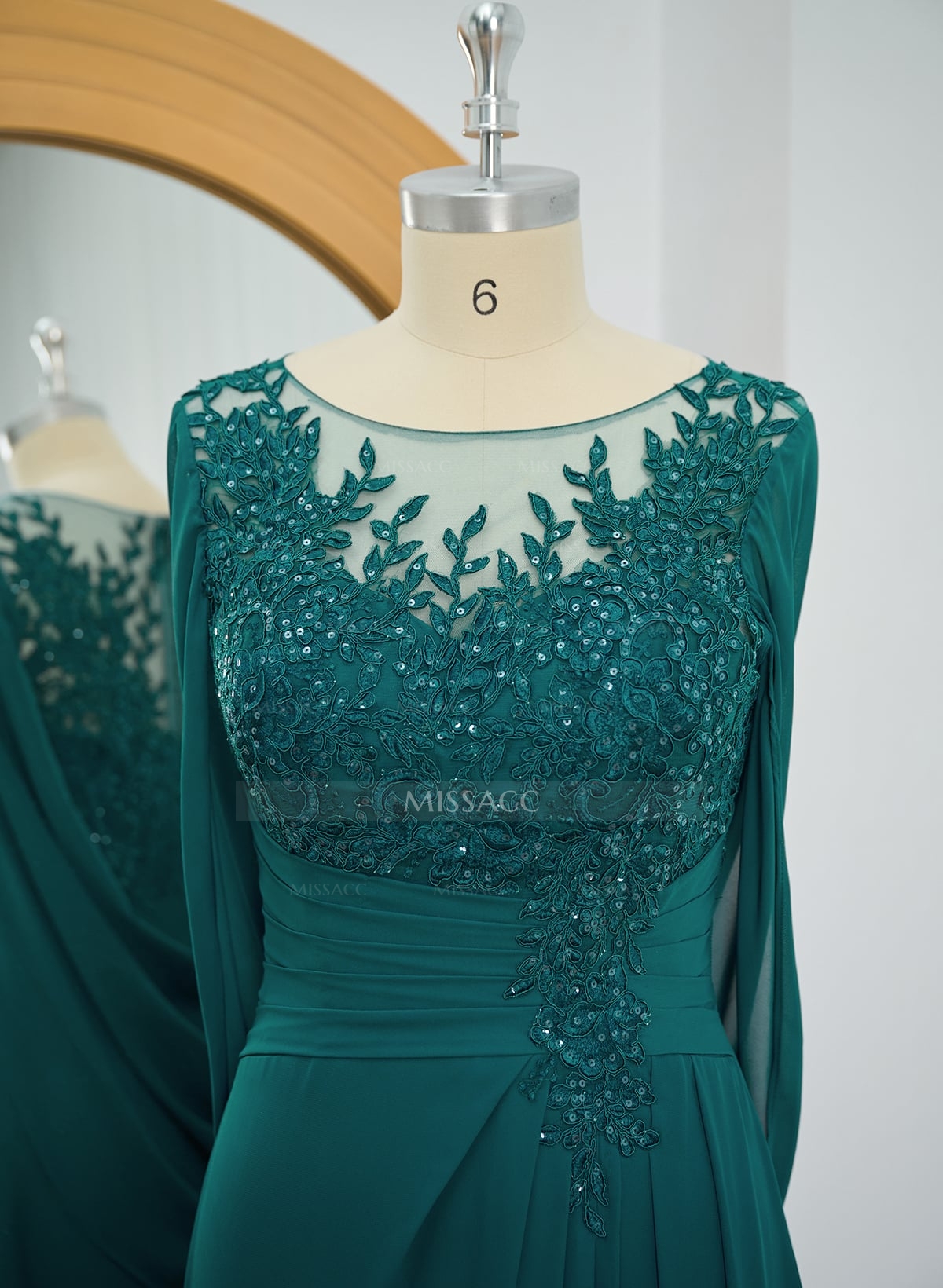 A-Line Illusion Neck Chiffon Mother Of The Bride Dresses With Appliques Lace