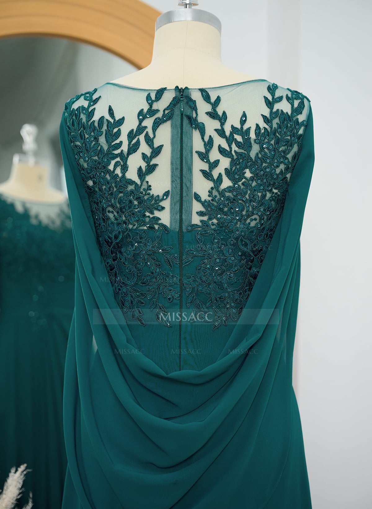 A-Line Illusion Neck Chiffon Mother Of The Bride Dresses With Appliques Lace