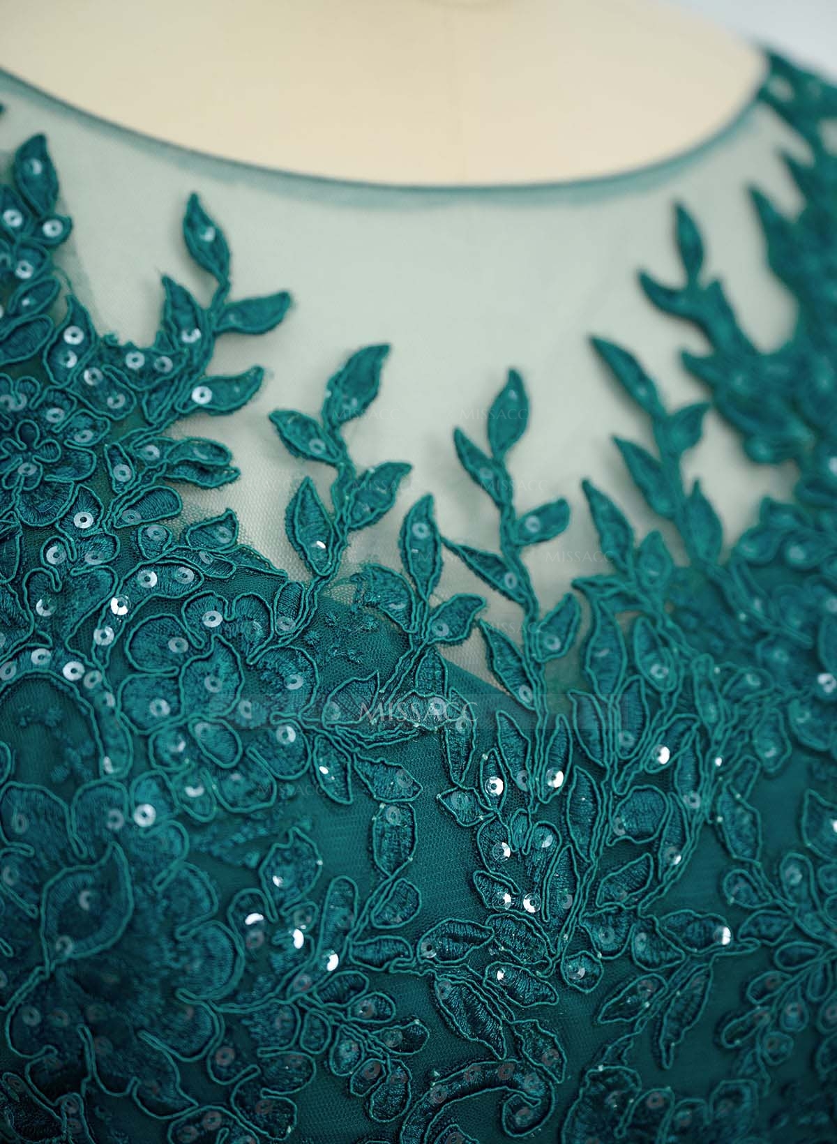 A-Line Illusion Neck Chiffon Mother Of The Bride Dresses With Appliques Lace