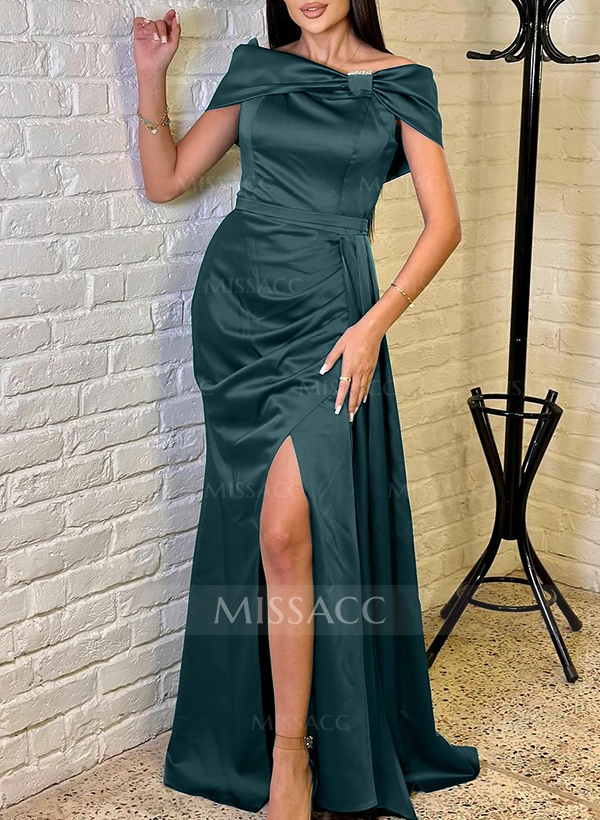 Sheath/Column Off-The-Shoulder Silk Like Satin Mother Of The Bride Dresses