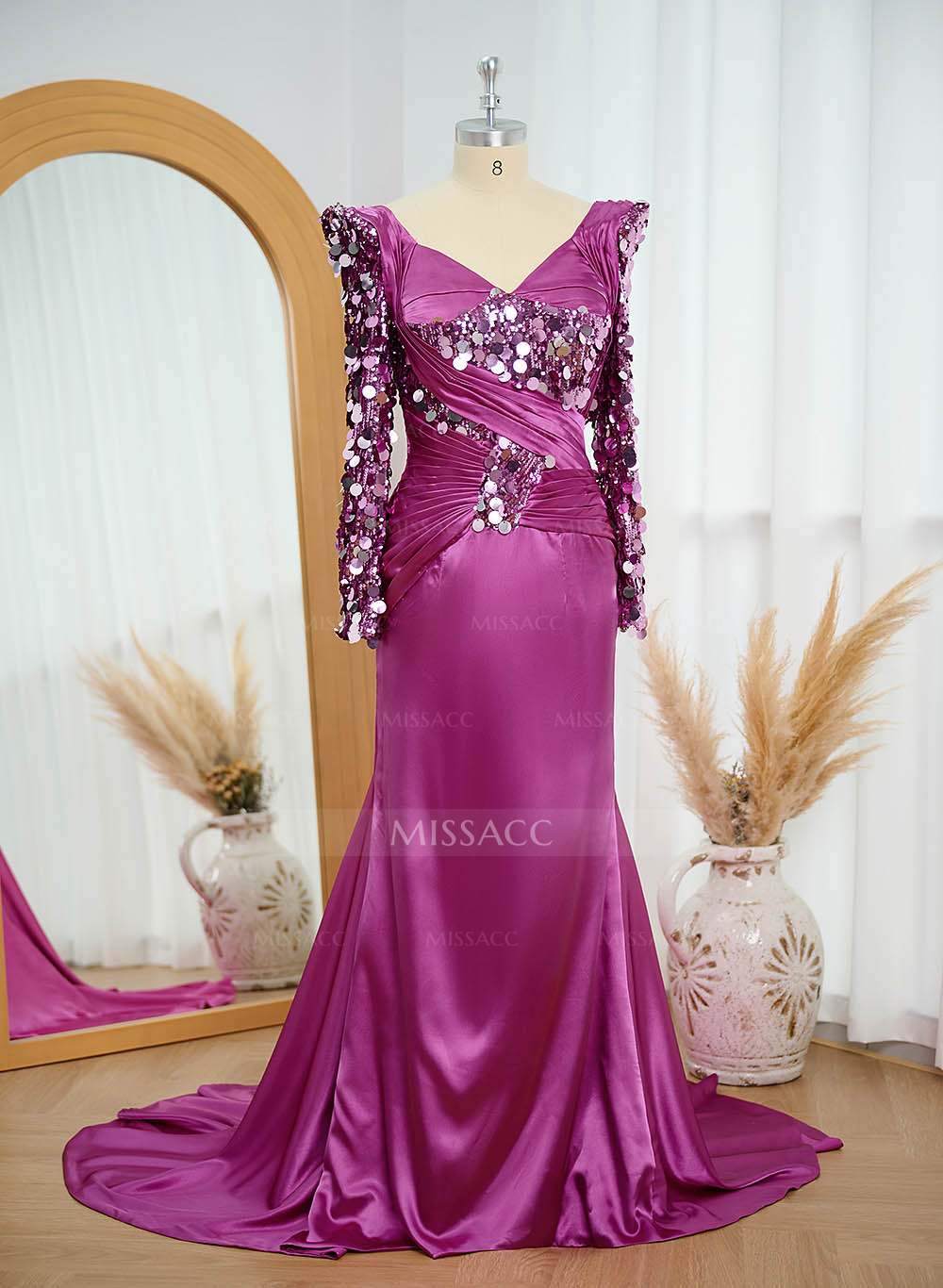 Trumpet/Mermaid V-Neck Long Sleeves Silk Like Satin/Sequined Prom Dresses