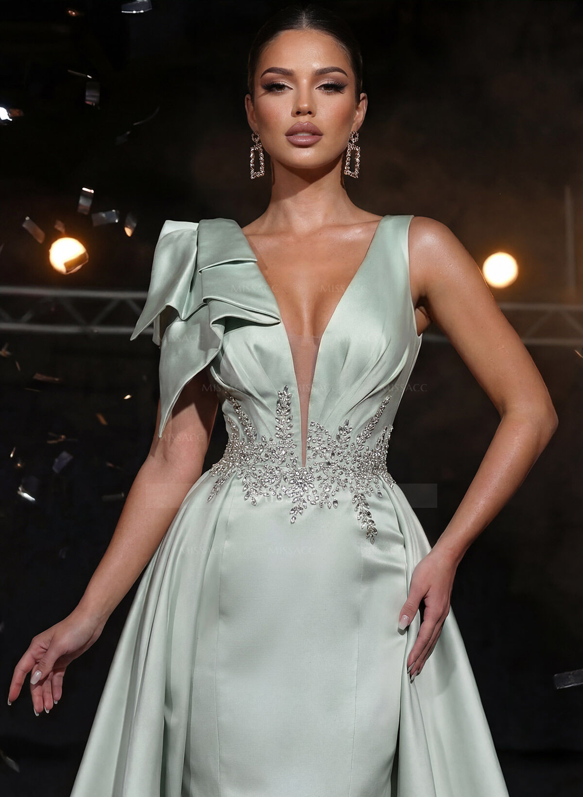 Sheath/Column V-Neck Sleeveless Sweep Train Satin Prom Dresses With Sequins