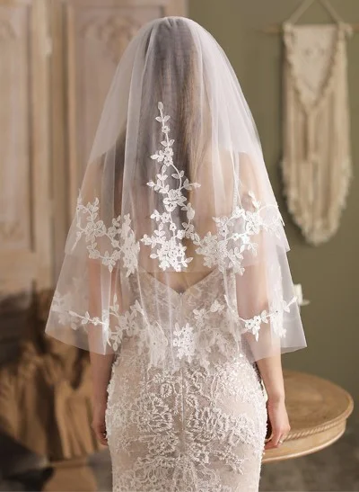 Two-Tier Elbow-Length Bridal Veils with Lace Appliqué Edge