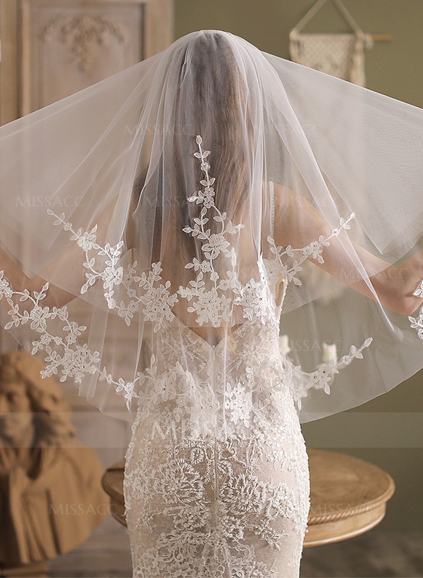 Lace Applique Edge Two-Tier Elbow Bridal Veils