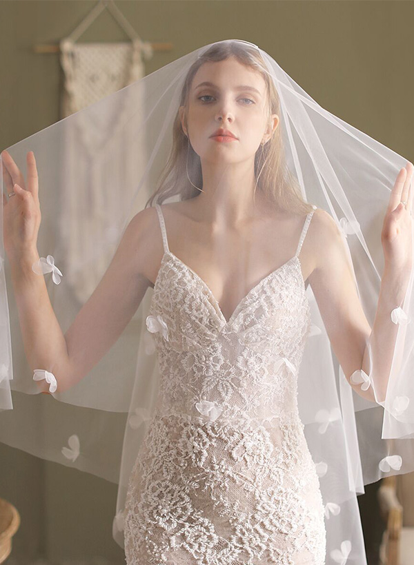 Cut Edge Two-Tier Fingertip Bridal Veils With Floral