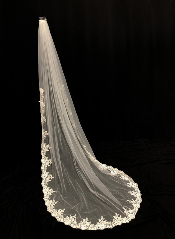 Lace Applique Edge One-Tier Chapel Bridal Veils