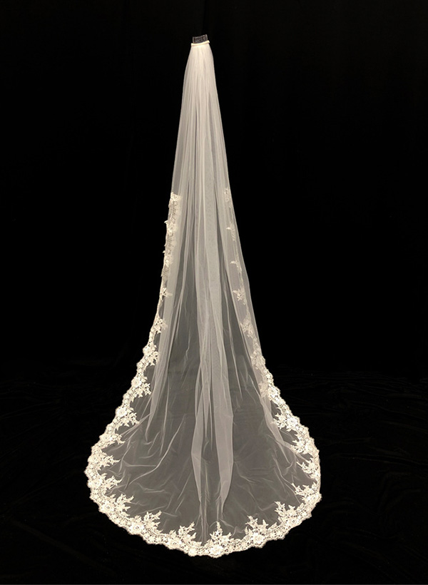 Lace Applique Edge One-Tier Chapel Bridal Veils