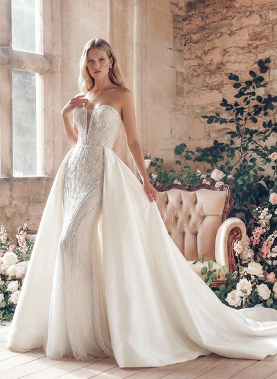 Sheath/Column Sweetheart Sleeveless Satin/Sequined Wedding Dresses