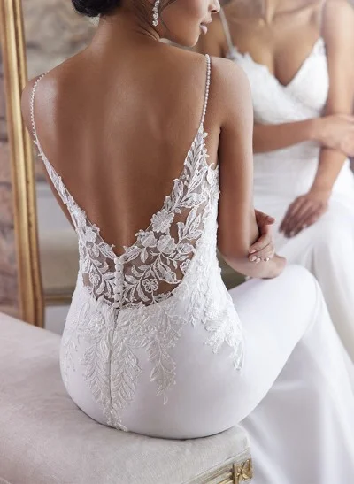 knee length dresses for ladies Long Mermaid V Neck Backless Applique Lace Charpel Train Wedding Dresses main image 0