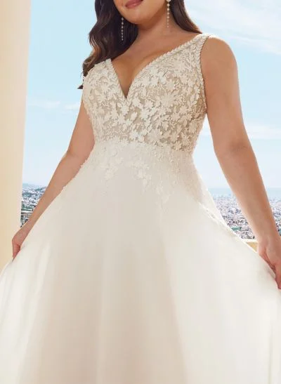 A-Line V-Neck Sleeveless Court Train Chiffon/Lace Wedding Dresses