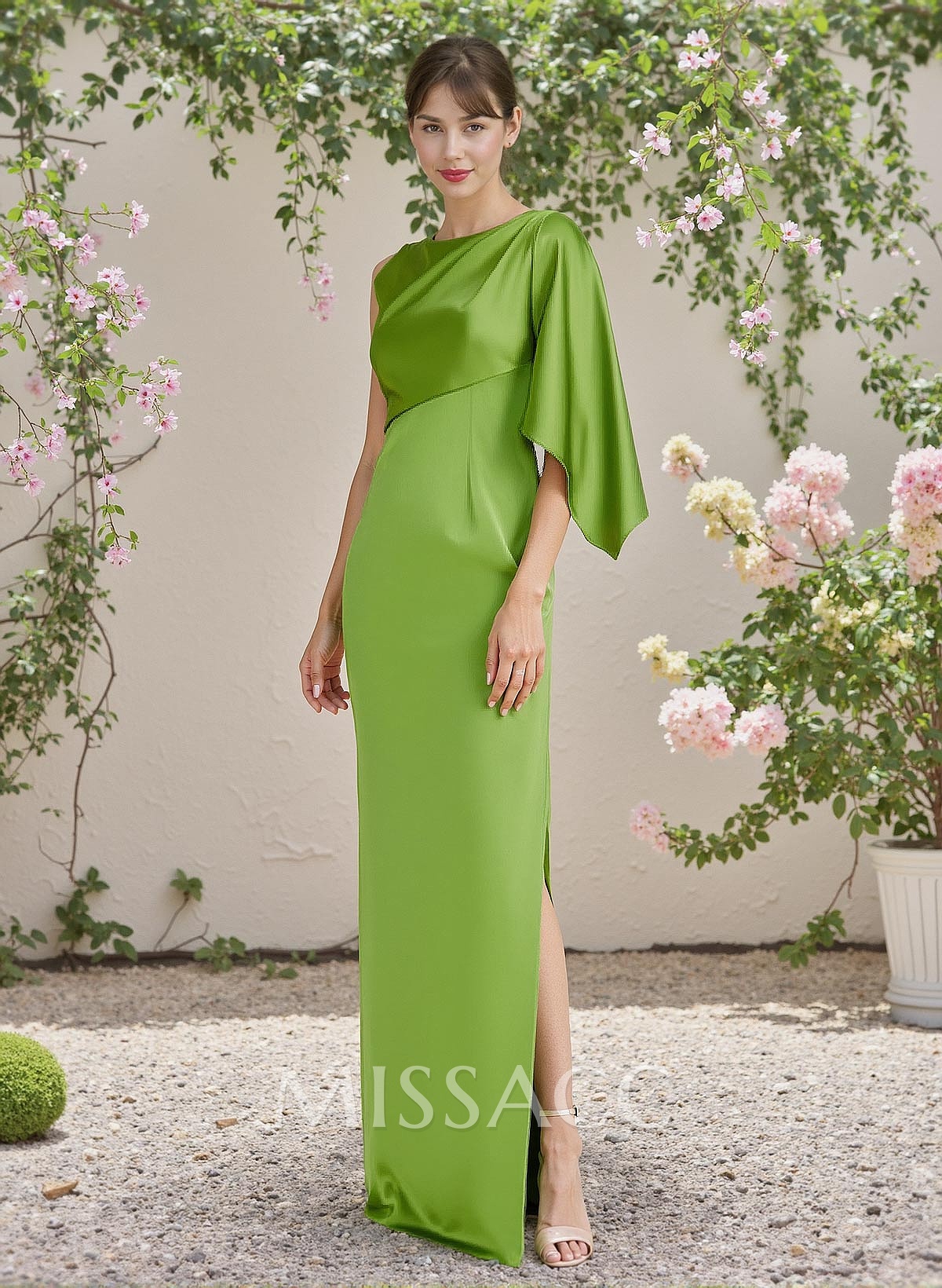 Sheath/Column Scoop Neck Silk Like Satin Bridesmaid Dresses With Split Front