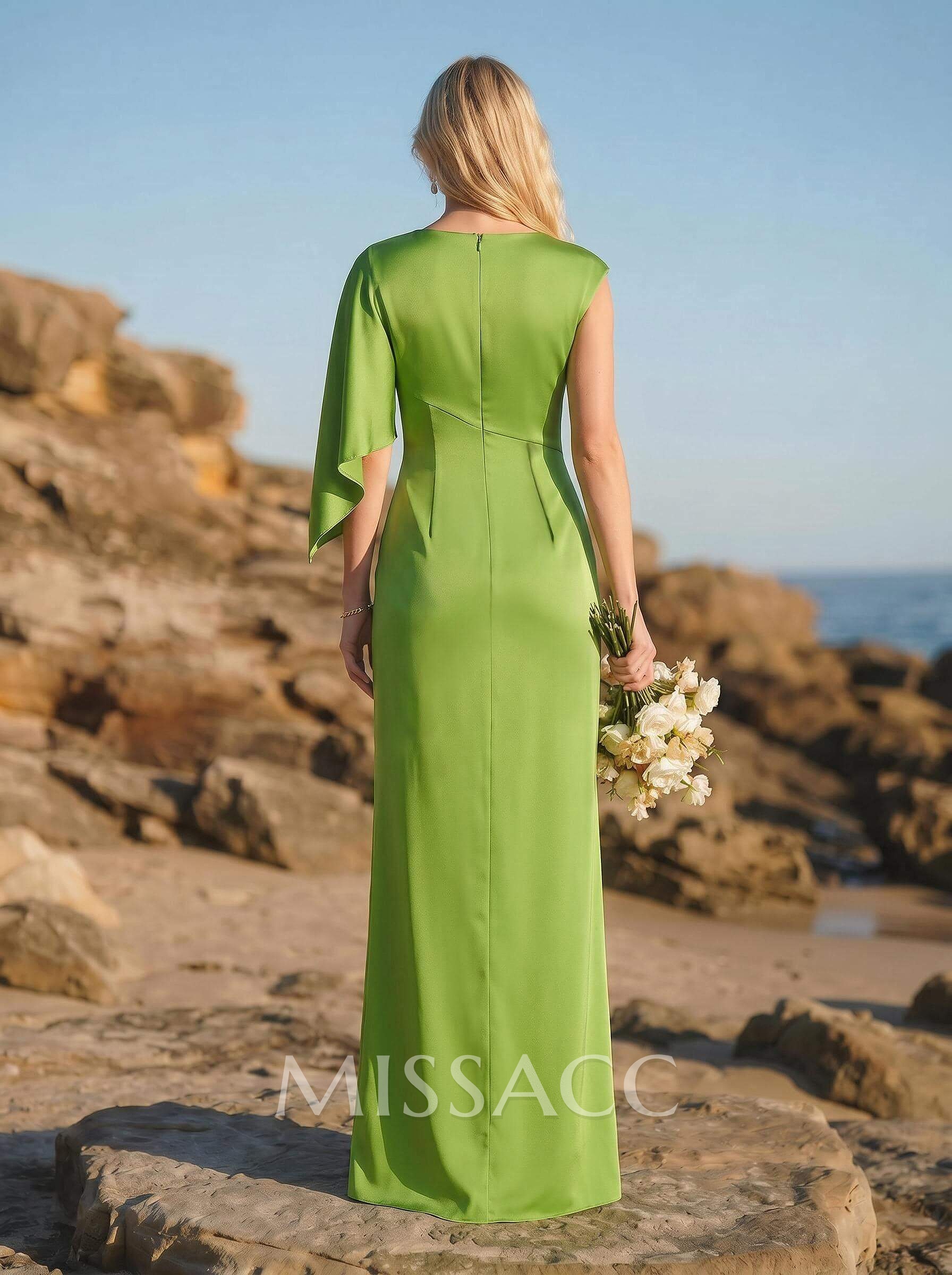 Sheath/Column Scoop Neck Silk Like Satin Bridesmaid Dresses With Split Front
