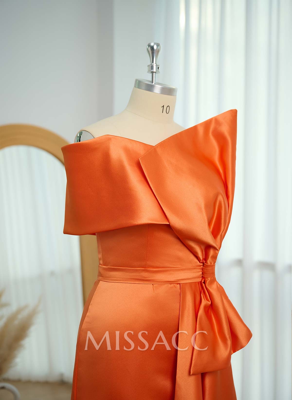Sheath/Column Satin Mother Of The Bride Dresses With Bow(s)