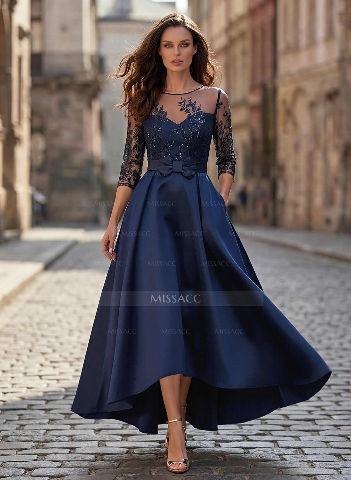 A-Line Illusion Neck Satin Mother Of The Bride Dresses With Appliques Lace