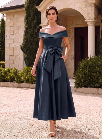 A-Line Off-The-Shoulder Satin Mother Of The Bride Dresses With Bow(s)