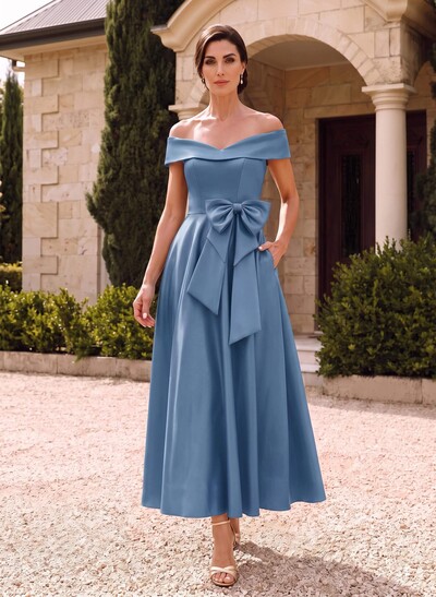 A-Line Off-The-Shoulder Satin Mother Of The Bride Dresses With Bow(s)