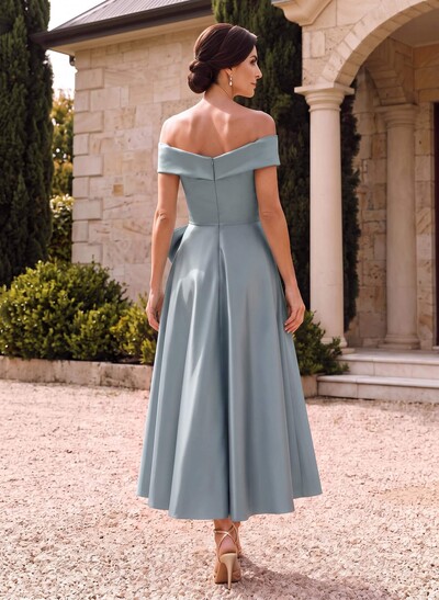 A-Line Off-The-Shoulder Satin Mother Of The Bride Dresses With Bow(s)