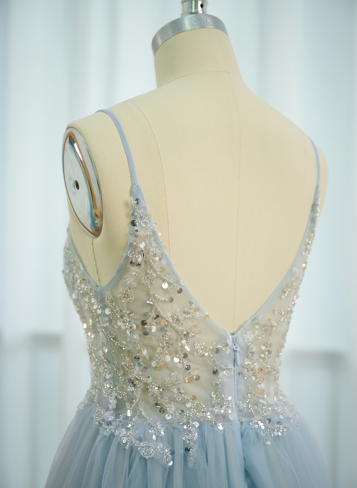 A-Line V-Neck Sleeveless Sweep Train Tulle Prom Dresses With High Split