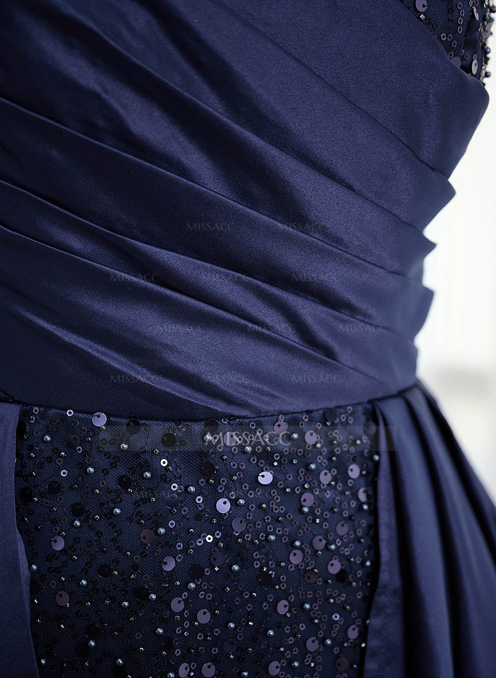 Sheath/Column Asymmetrical Sleeveless Sequined Prom Dresses With Ruffle