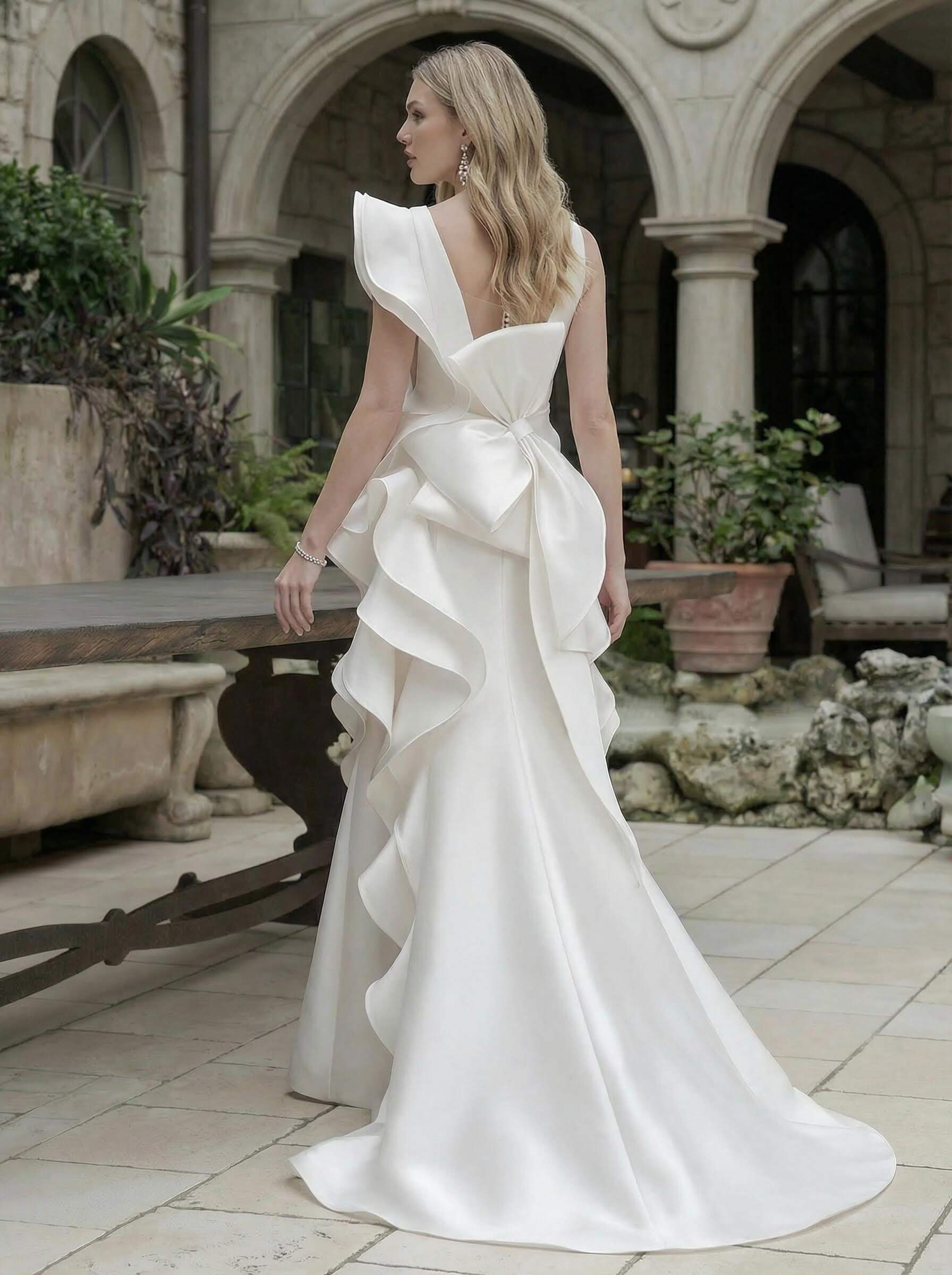 Trumpet/Mermaid Satin Wedding Dresses With Cascading Ruffles