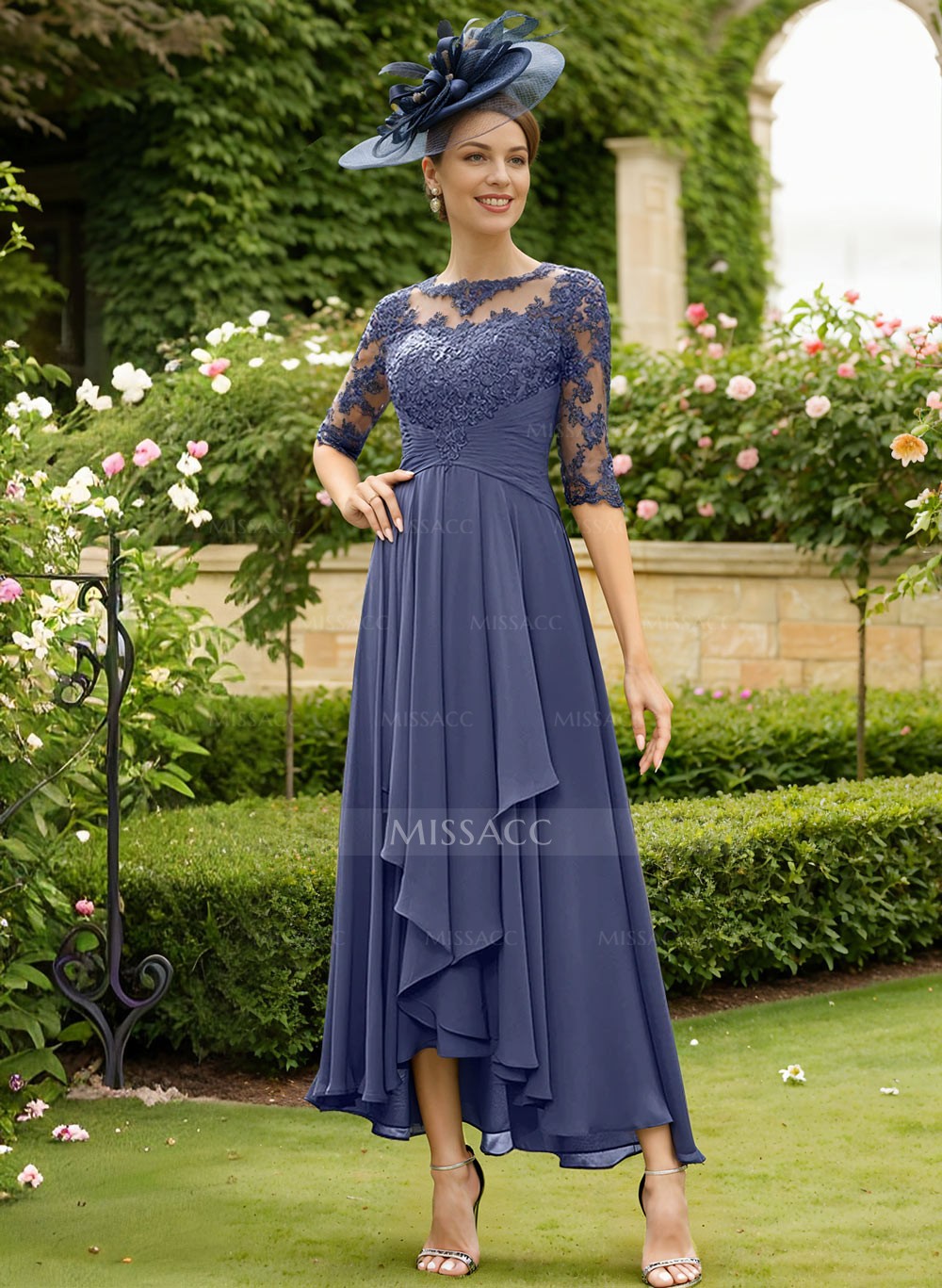 A-Line Cowl Neck Lace/Chiffon Mother Of The Bride Dresses With Back Hole