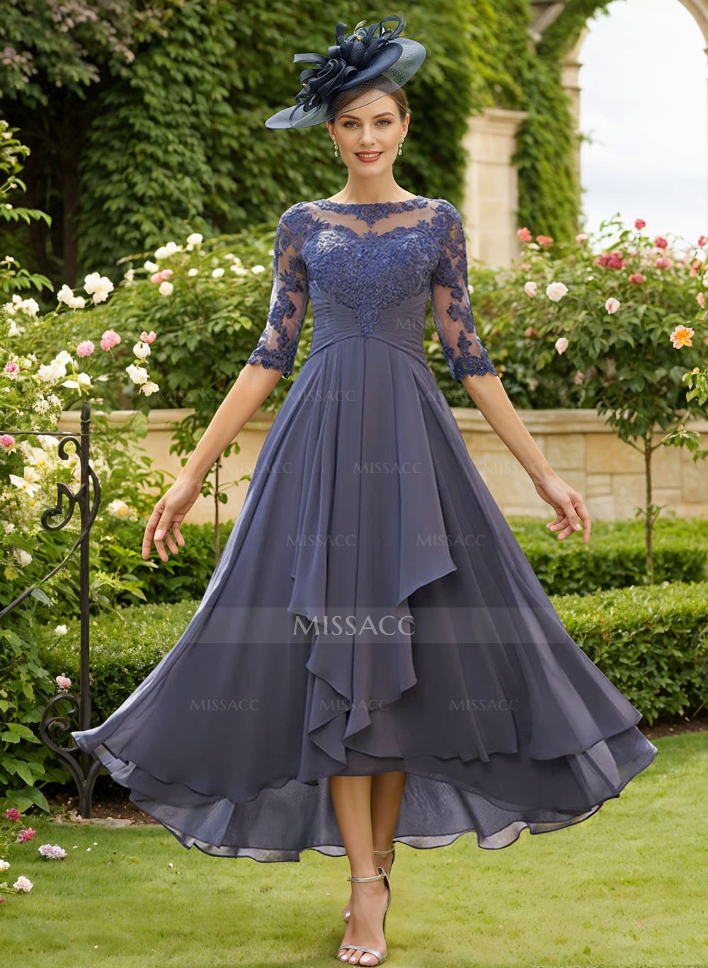 A-Line Cowl Neck Lace/Chiffon Mother Of The Bride Dresses With Back Hole