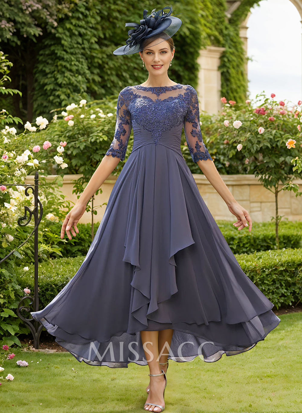A-Line Cowl Neck Lace/Chiffon Mother Of The Bride Dresses With Back Hole