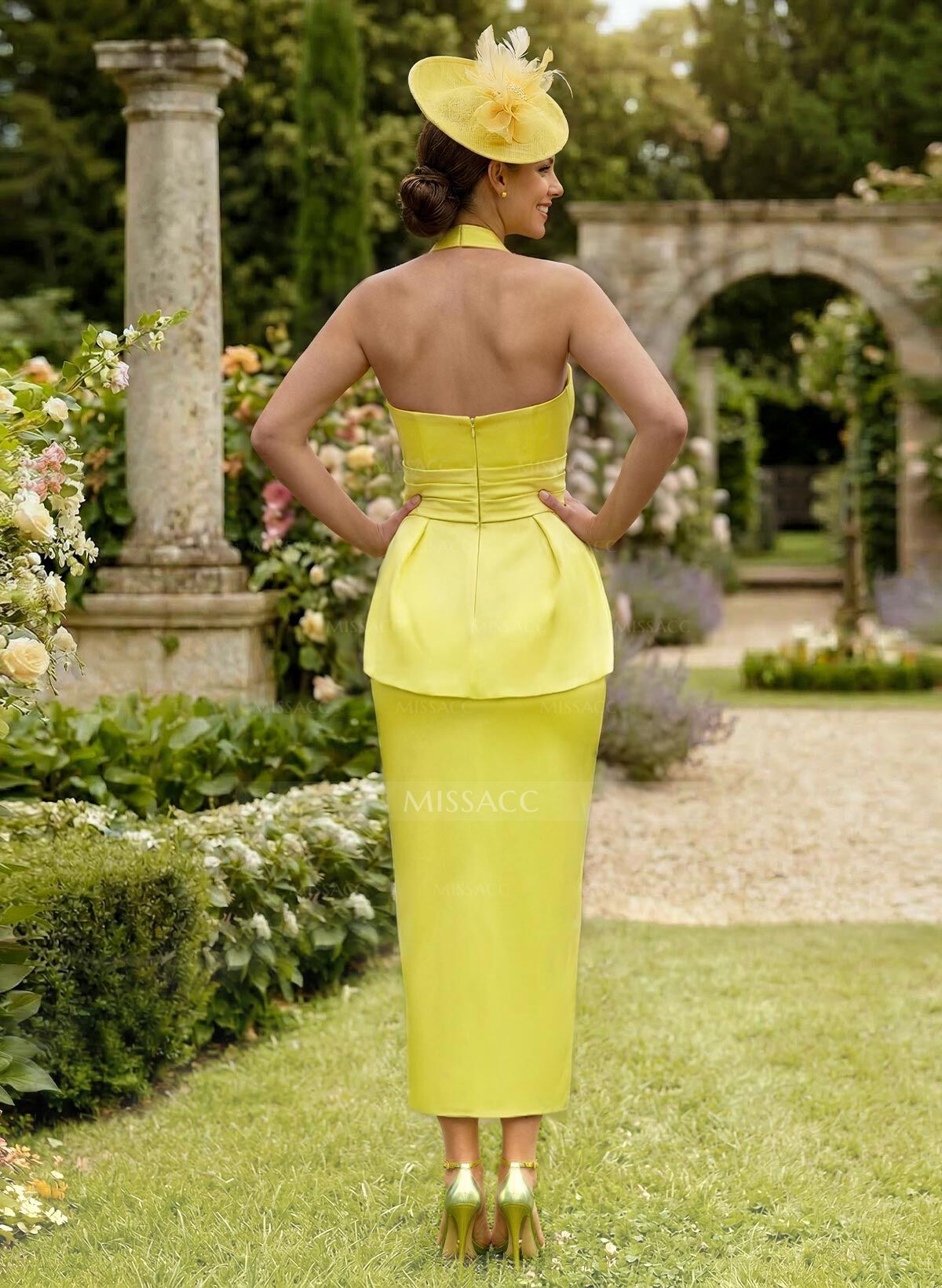 Sheath/Column Halter Satin Mother Of The Bride Dresses With Bow(s)