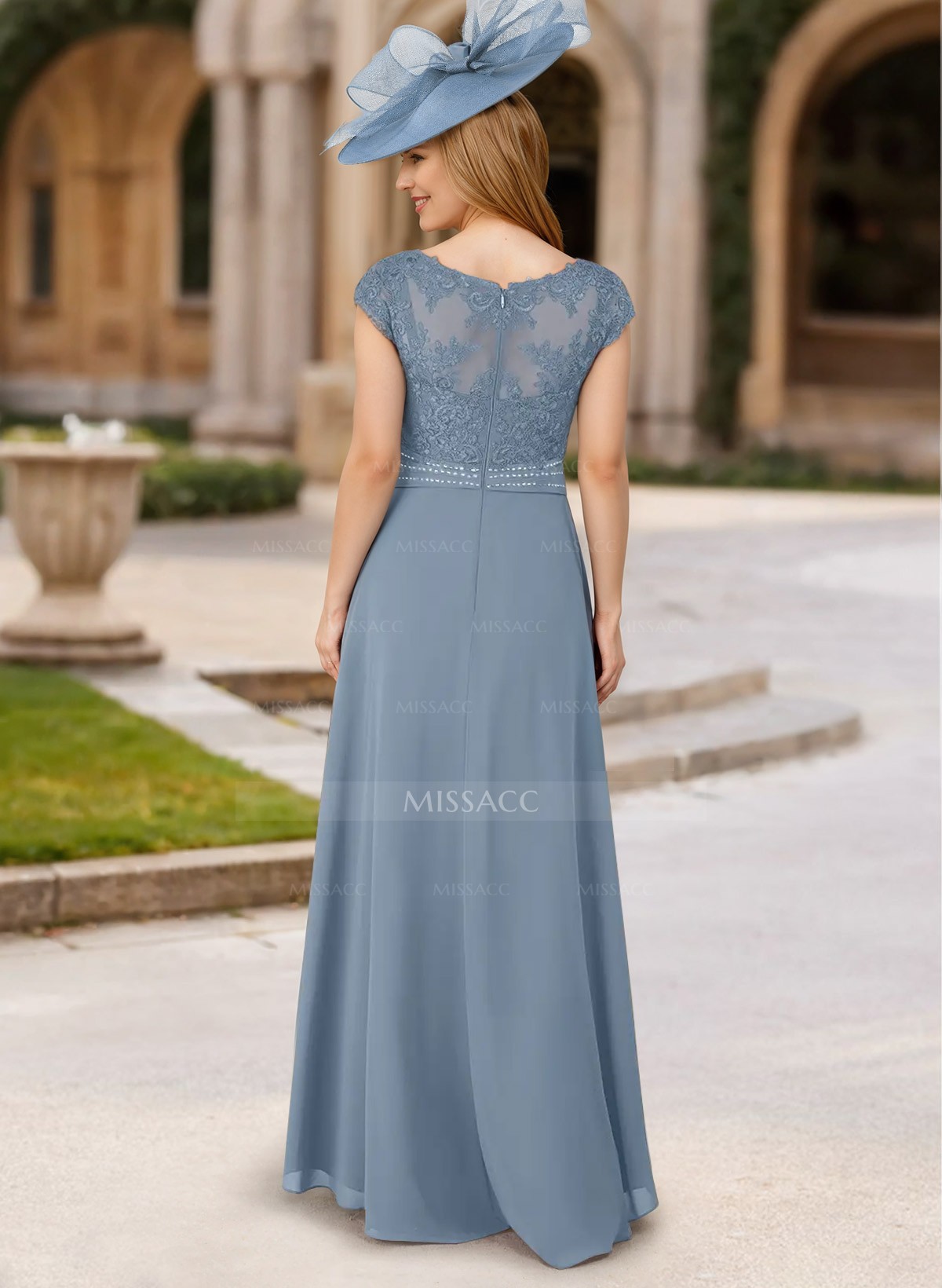 A-Line V-Neck Sleeveless Chiffon Mother Of The Bride Dresses With Lace