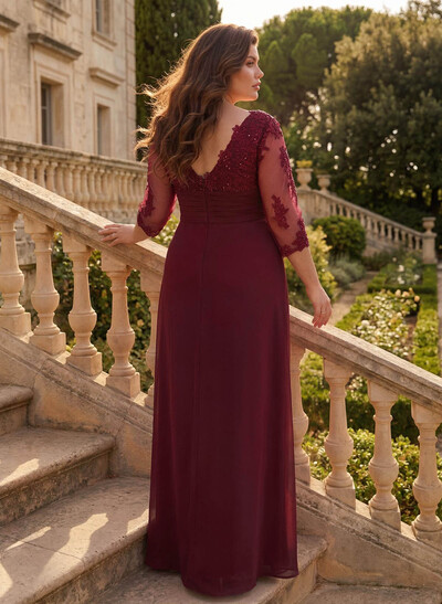 Sheath/Column V-Neck Chiffon Mother Of The Bride Dresses With Ruffle/Lace