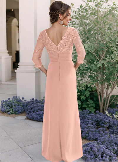 Sheath/Column V-Neck Chiffon Mother Of The Bride Dresses With Ruffle/Lace