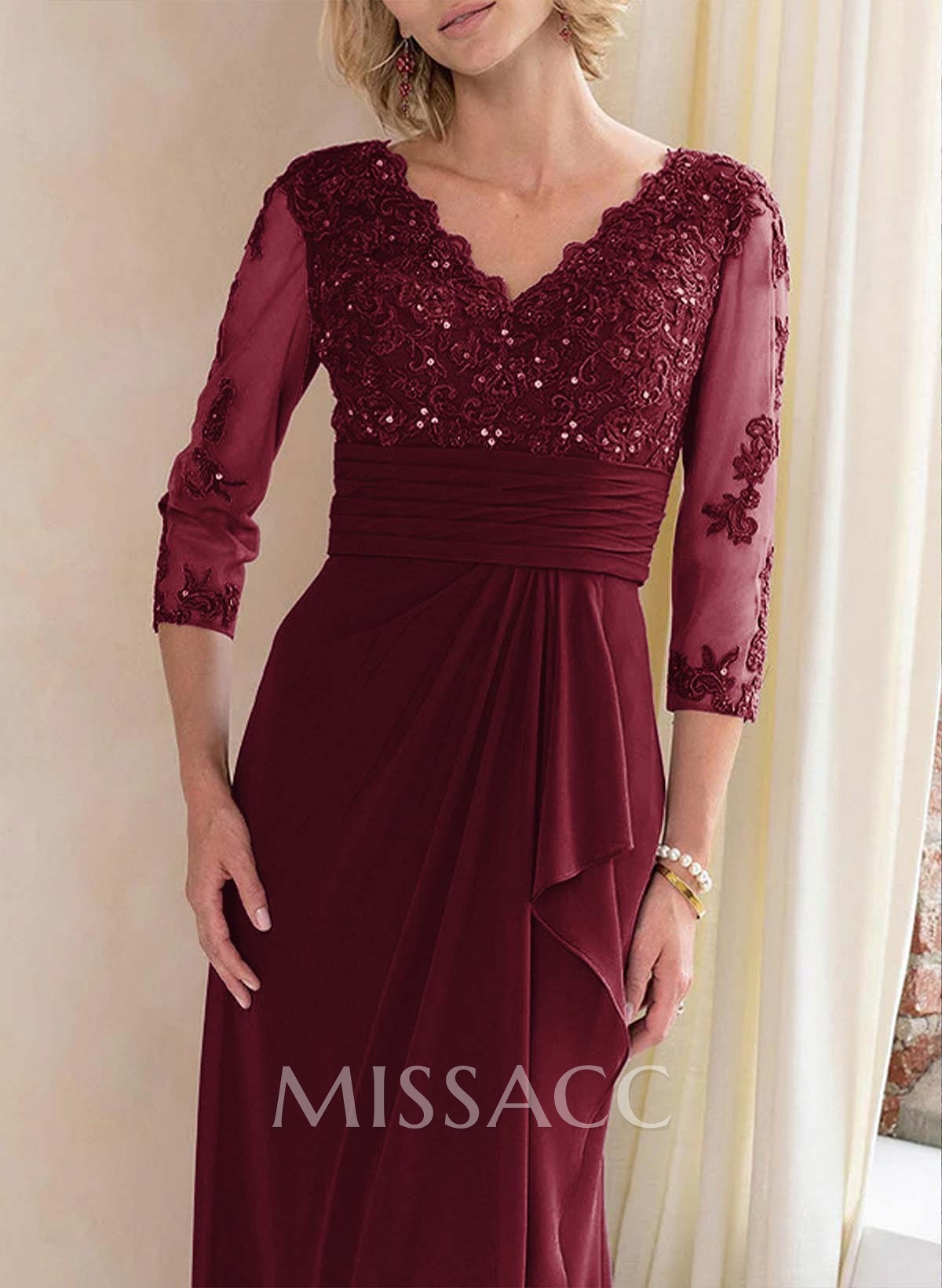 Sheath/Column V-Neck Chiffon Mother Of The Bride Dresses With Ruffle/Lace