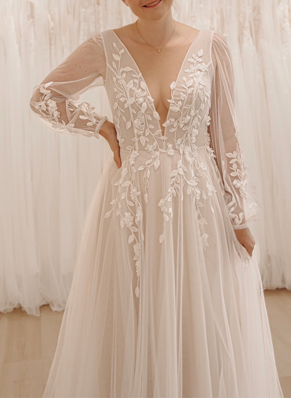 A-Line V-Neck Long Sleeves Court Train Tulle Wedding Dresses With Appliques Lace