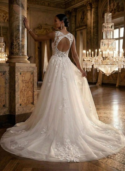 A-Line V-Neck Sleeveless Tulle Plus Size Wedding Dresses With Appliques Lace/Back Hole