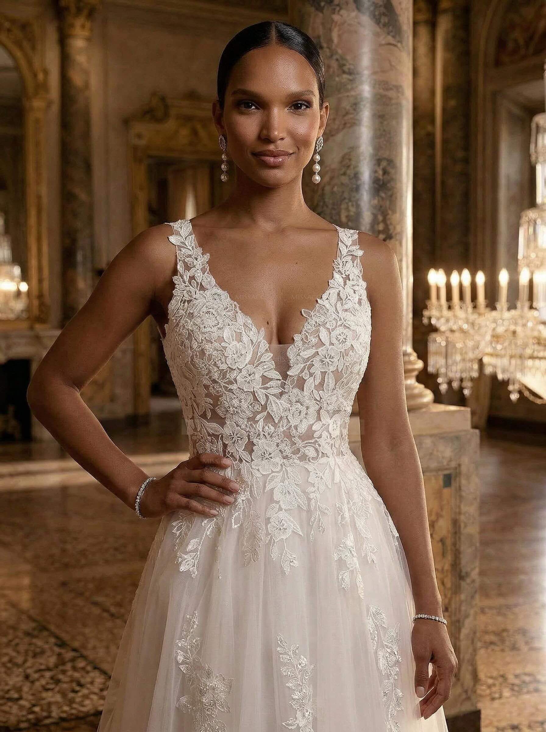 A-Line V-Neck Sleeveless Tulle Plus Size Wedding Dresses With Appliques Lace/Back Hole