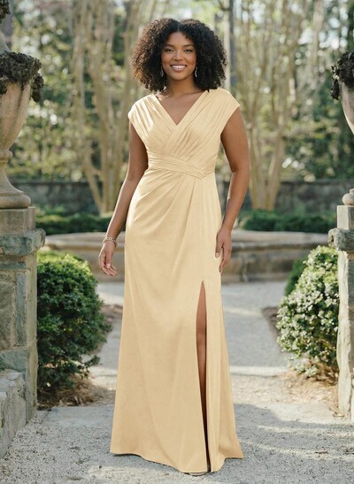 Sheath/Column V-Neck Sleeveless Crepe Satin Bridesmaid Dresses With Pleated