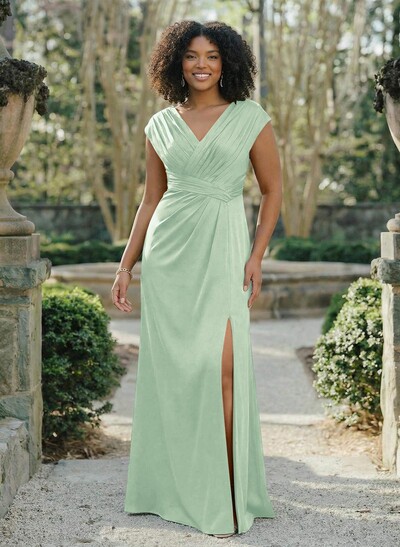 Sheath/Column V-Neck Sleeveless Crepe Satin Bridesmaid Dresses With Pleated