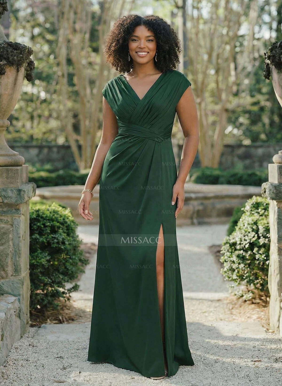 Sheath/Column V-Neck Sleeveless Crepe Satin Bridesmaid Dresses With Pleated