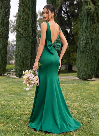 Trumpet/Mermaid Sleeveless Sweep Train Satin Bridesmaid Dresses With Bow(s)