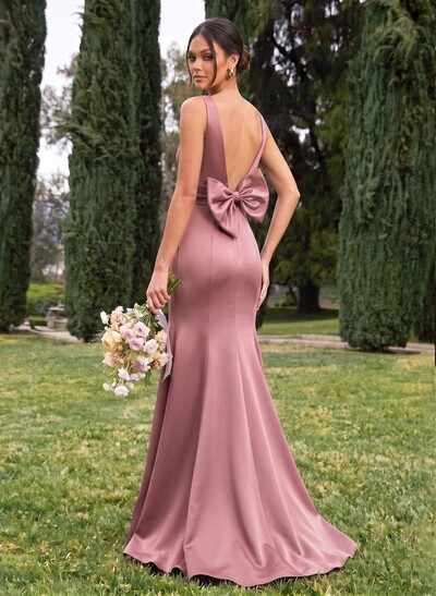 Trumpet/Mermaid Sleeveless Sweep Train Satin Bridesmaid Dresses With Bow(s)