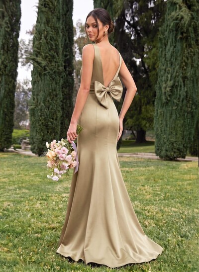 Trumpet/Mermaid Sleeveless Sweep Train Satin Bridesmaid Dresses With Bow(s)
