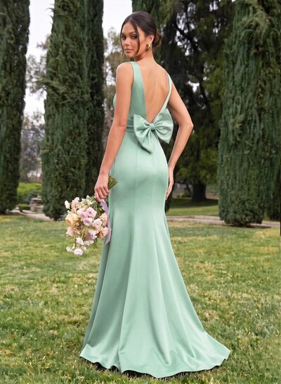 Trumpet/Mermaid Sleeveless Sweep Train Satin Bridesmaid Dresses With Bow(s)