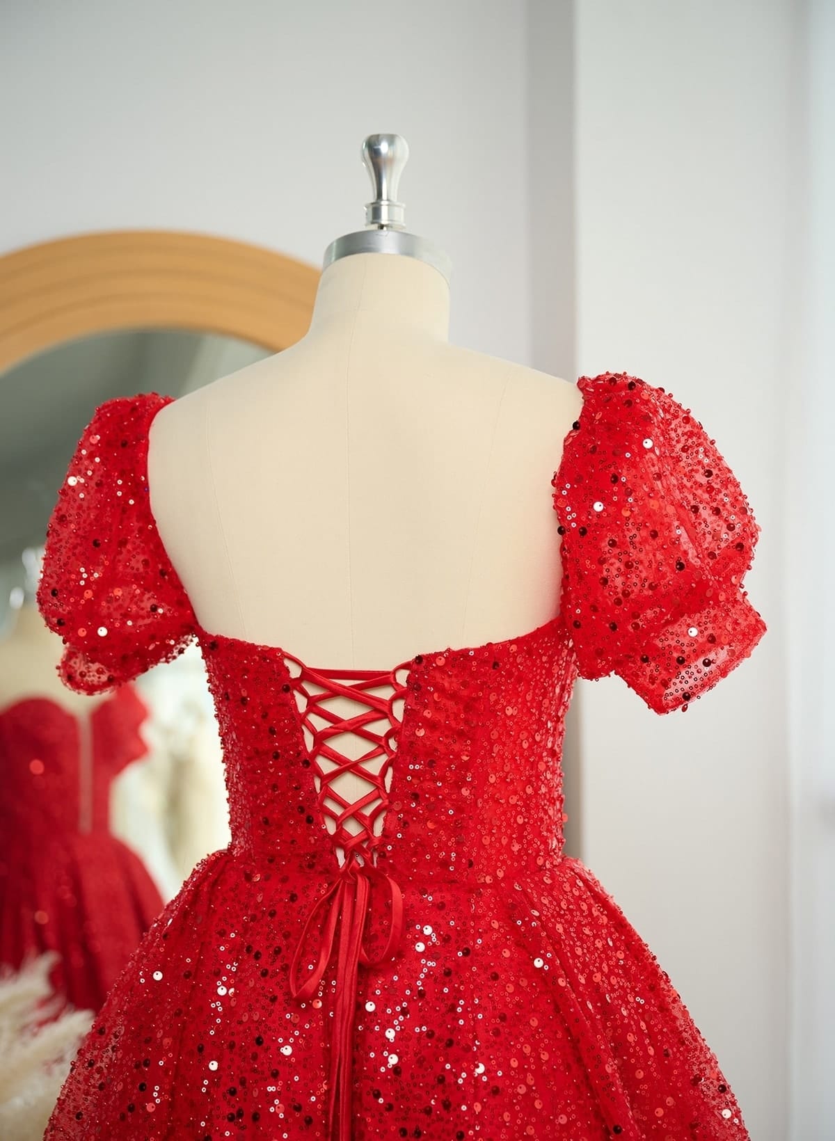 Ball-Gown Sweetheart Short Sleeves Sequined(Non-Stretch) Homecoming Dresses