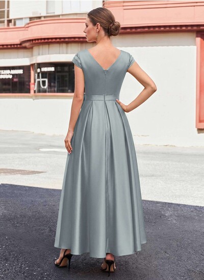 A-Line V-Neck Sleeveless Satin Mother Of The Bride Dresses With Bow(s)/Pockets