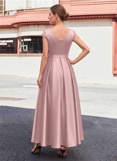 A-Line V-Neck Sleeveless Satin Mother Of The Bride Dresses With Bow(s)/Pockets