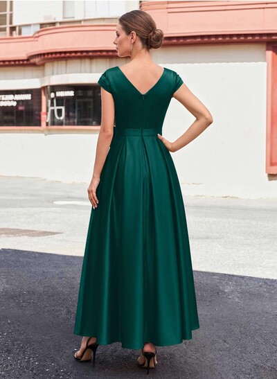 A-Line V-Neck Sleeveless Satin Mother Of The Bride Dresses With Bow(s)/Pockets