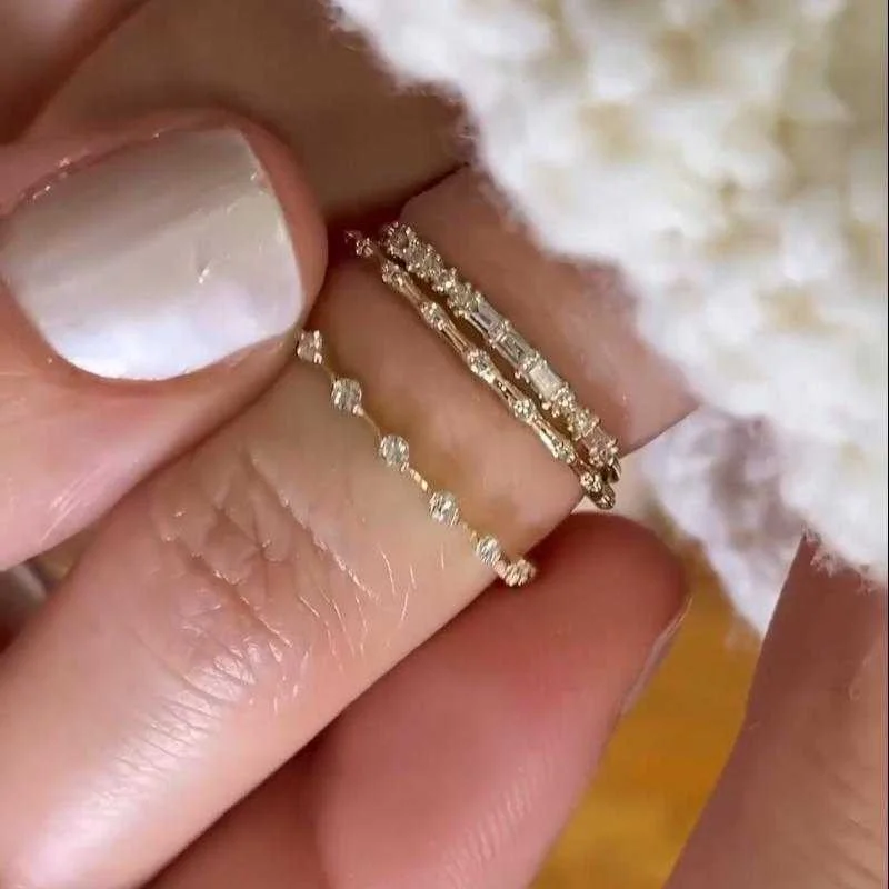 Stunning Women's 4PC Stackable Wedding Band Set In Sterling Silver