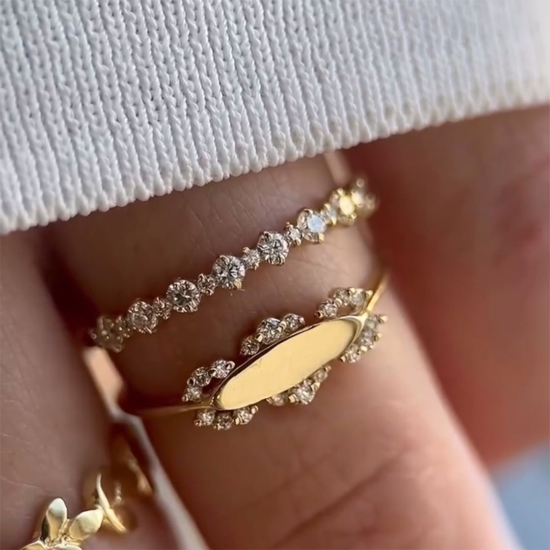 Elegant Round Cut Wedding Band In Sterling Silve