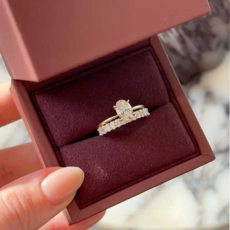 Bright Yellow Gold Oval Cut Wedding Ring Set