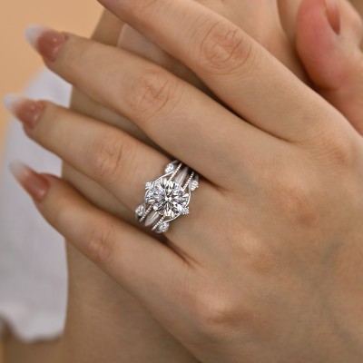 Lovely Crown Design Round Cut Insert Wedding Ring Set